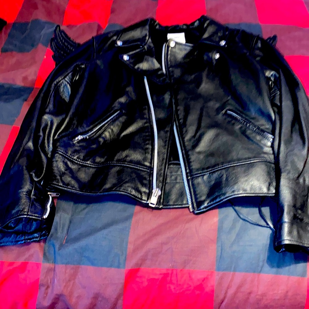Jeremy Scott genuine blk leather jacket with size leather string details!❤️